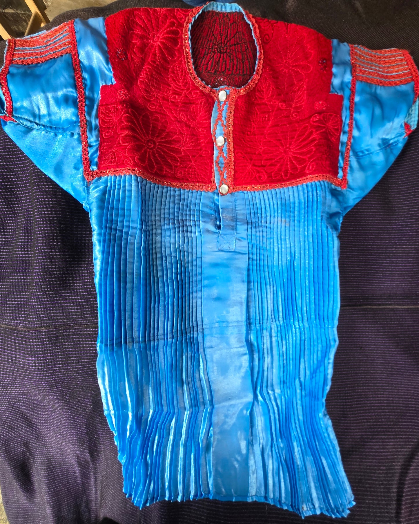 Blusa artesanal chiapaneca.