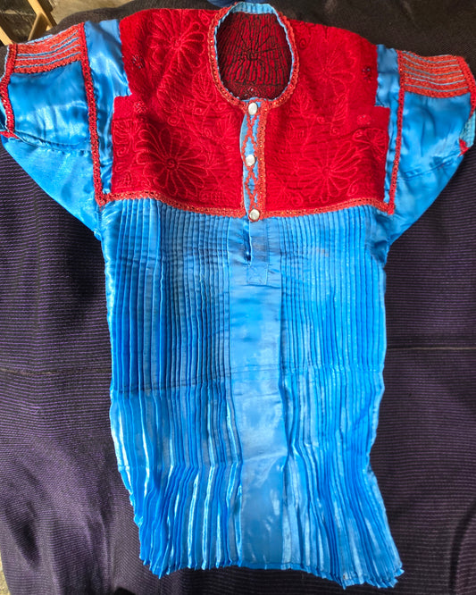 Blusa artesanal chiapaneca.